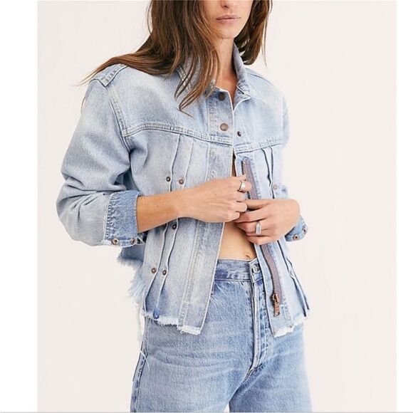 Free People Dillon Denim Jacket Size Medium - Picture 1 of 9